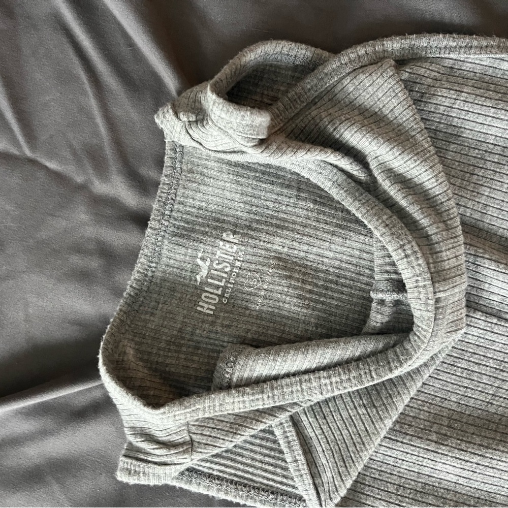 Gray Ribbed Tank Top - Picture 2 of 2